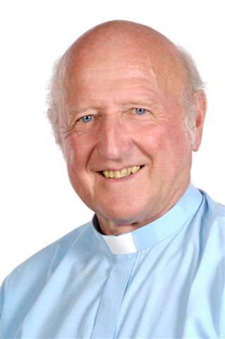 ... the retired bishop of Aliwal North, first met <b>Denis Hurley</b> in the early ... - bishop%20fritz%20lobinger